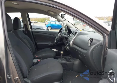 2013 Nissan Versa 1.6 Sv z USA, uszkodzony, nr VIN 3N1CN7AP9DL874460